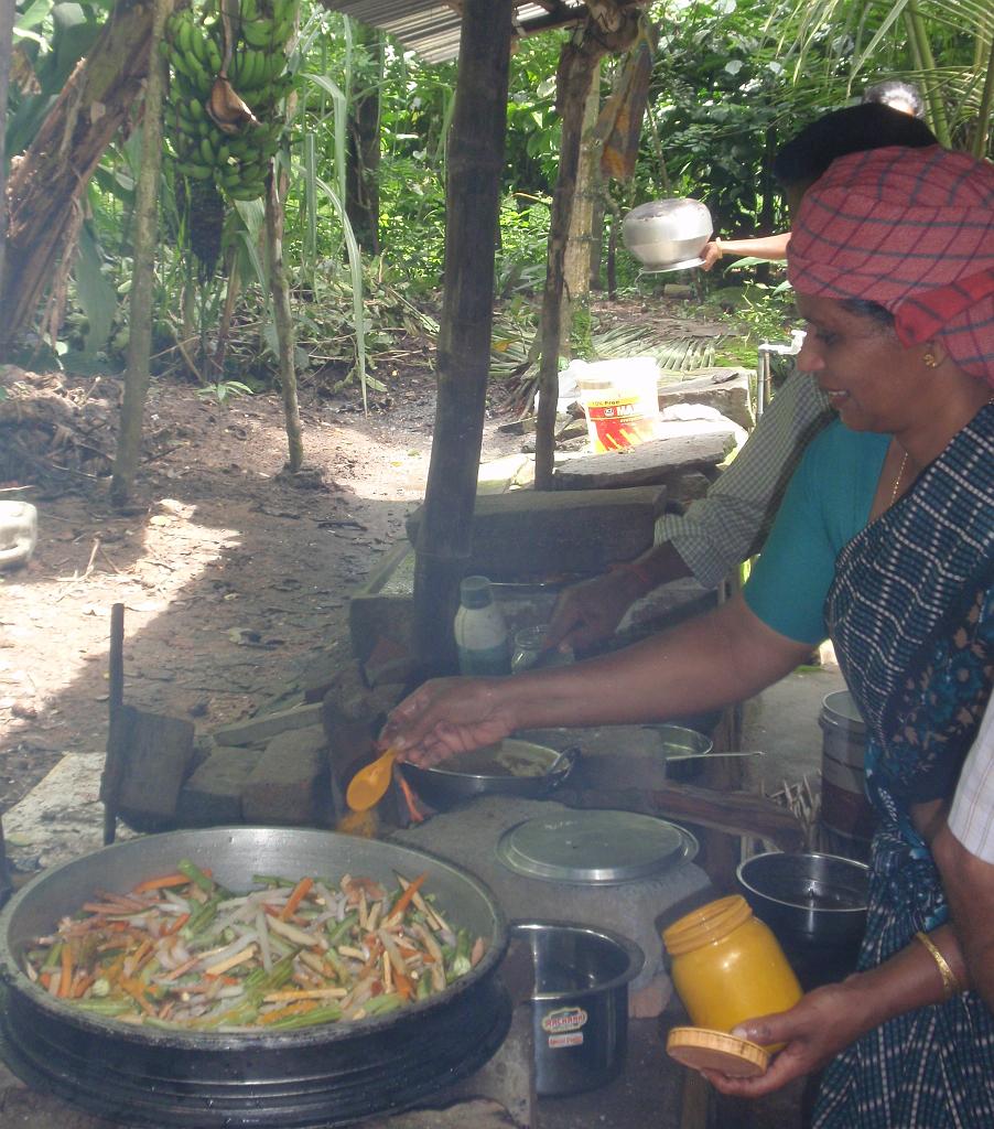 2011-09-09_11-29-34_kalpetta_061.JPG - pas trop de piment...