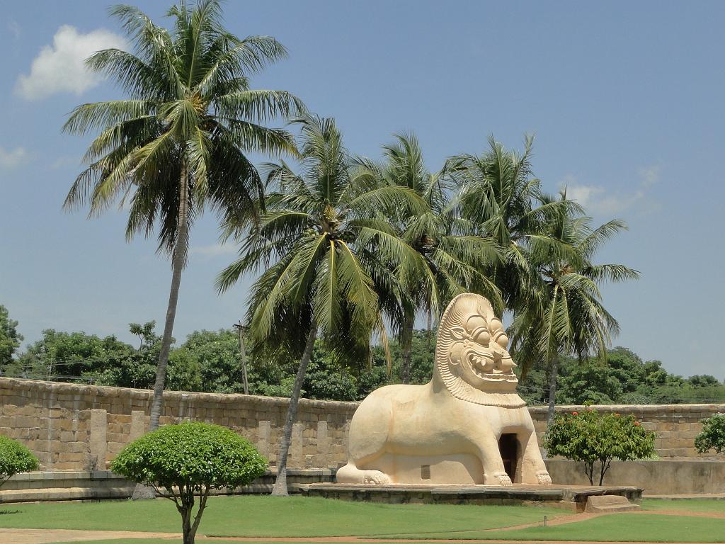 2011-09-21_12-58-48_Gangakondacholapuram_043.JPG