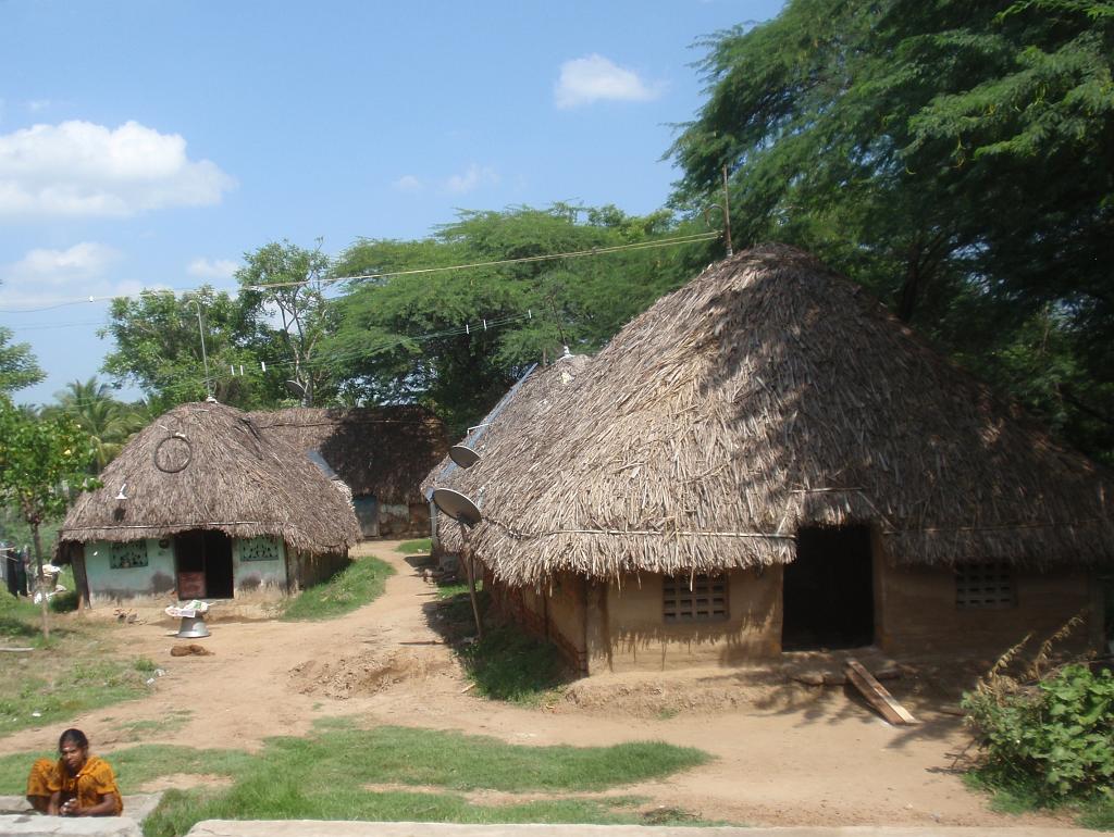 2011-09-21_14-09-01_Chidambaram_004.JPG - village