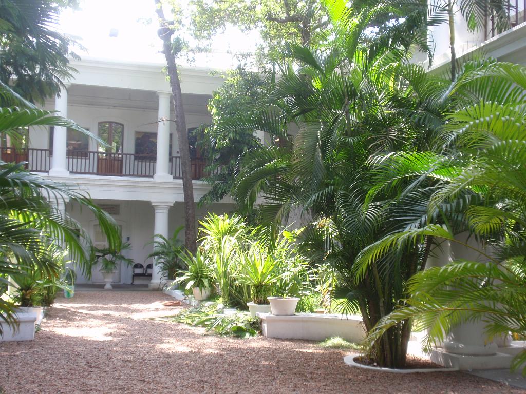 2011-09-23_14-35-39_pondichery_097.JPG - lycée français