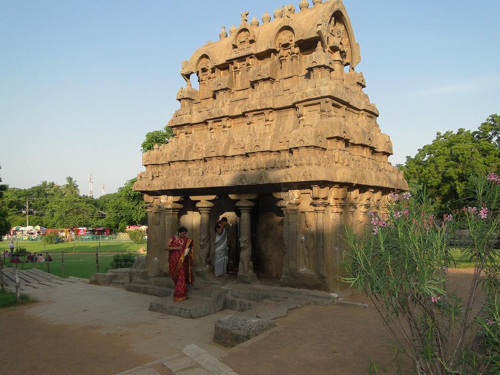 2011-09-24_16-36-45_MAHABALIPURAM_040.JPG