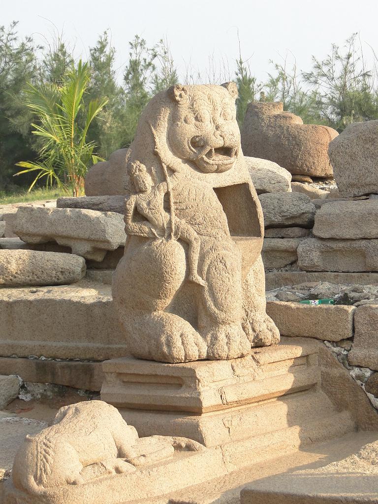 2011-09-25_16-44-36_MAHABALIPURAM_156.JPG - Temples du rivage (7-8°s)